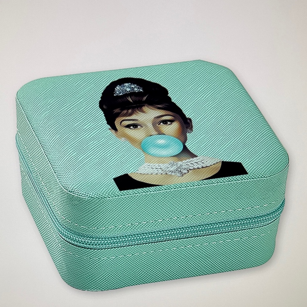 Audrey Hepburn Stylish Tiffany Fashion Blue Small Jewelry Box NWT - Picture 3 of 6